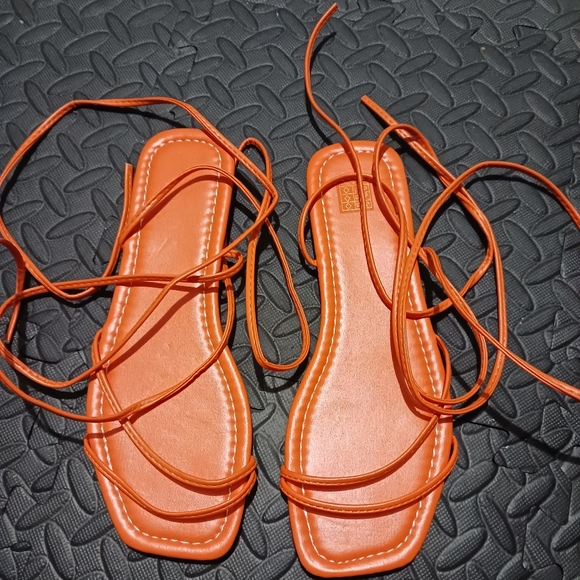 Women Orange Lace up flat sandals - Picture 3 of 8